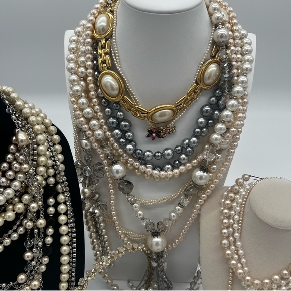 Large Vintage Pearl Jewelry Lot 60 Pieces Rings Necklaces Bracelets Earrings 4Ib - Picture 3 of 16